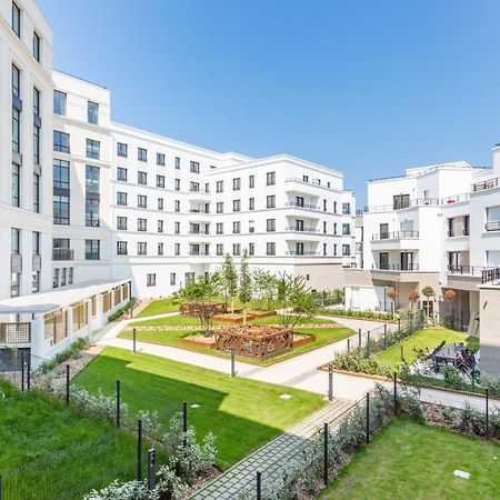 Апартаменти Dans Le Pre By Plaza Шессі Екстер'єр фото